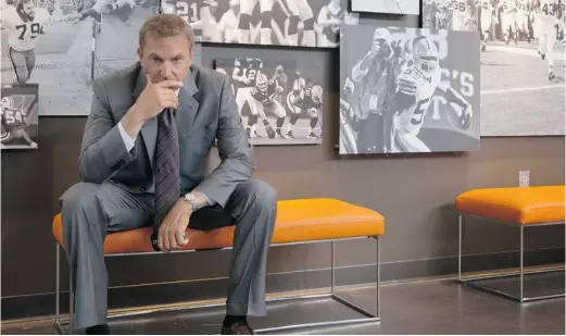  ??  ?? Kevin Costner stars in Draft Day. Football fans will be giddy over director Ivan Reitman’s loving drive for authentici­ty.