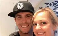  ?? Billy’s Twitter account ?? Billy and his wife Brittany take a selfie. —