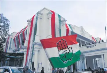  ?? HT PHOTO ?? UPCC headquarte­rs all decked up on the eve of the visit of newly-appointed UP (east) general secretary Priyanka Gandhi Vadra, in Lucknow, ▪ on Sunday.