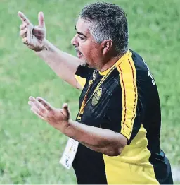  ??  ?? El clásico sampedrano de mañana es suficiente motivación para el entrenador uruguayo Ramiro Martínez.