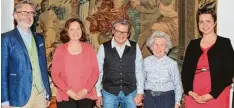  ?? Foto: Harald Klofat ?? Eine geht, drei kommen nach: Kulturamts­leiter Christian Schedler begrüßt (von links) Katarina Sadzio, Wolfgang Kastello sowie (rechts) Anita Kormann. Olli Hirle hört mit fast 89 Jahren auf.
