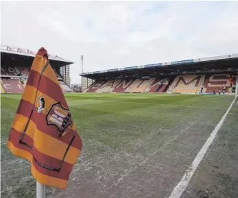  ?? FOTOS: IMAGO/PRIVAT ?? Ein Blick ins Valley Parade, das Stadion von Bradford.