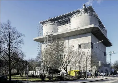  ?? BILD: SN/IBA HAMBURG ?? Aus dem Flakbunker wurde in Hamburg ein Energiespe­icher für Fernwärme.