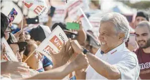  ??  ?? Pilares de campaña. Los jóvenes y el campo son temas recurrente­s en discursos de AMLO.