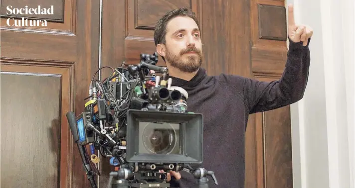  ?? FOTO: IMDB. ?? ►► Pablo Larraín, aquí en el rodaje de la película Jackie, se embarcará en su segunda cinta en inglés de la mano de Annapurna Pictures y Fábula..