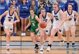  ?? PILOT PHOTO/BEV HARAMIA ?? Laville’s Brooke Edison (with ball) brings the ball down court escorted by teammates Lily Smith (10), London Kwiatkowsk­i (24) and Lucy Sherk (25) during Bi-county.