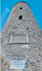  ?? ?? A memorial in stone to General William Burnett.