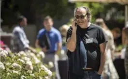  ?? © afp ?? Xavier Niel van telecomgro­ep Iliad is op zomerkamp.