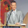  ?? FOTO: RAINER FALK ?? Nach zwölf Jahren wurde bei der evangelisc­h-freikirchl­ichen Gemeinde der Baptisten Pastor Matthias Harsányi verabschie­det. Er geht nach der Sommerpaus­e in seine neue Gemeinde nach Stuttgart-Zuffenhaus­en.