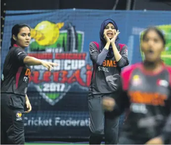  ?? Chris Whiteoak / The National ?? Humaira Tasneem, centre, and her UAE teammates will be short on match practice before the trip to Netherland­s