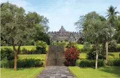  ??  ?? Side view of Borobudur Temple