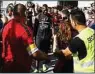  ??  ?? A Marseille, Toulouse ou Nice, les clubs choient leurs fans différemme­nt.