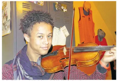  ??  ?? Matthias Albéri-Le Berre, premier violon du Conservato­ire de Saint-Brieuc. À seulement 17 ans.