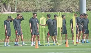  ?? ?? South Korea’s players take part in a training session at the Al Egla Training Site 5 in Doha on Sunday. (AFP)