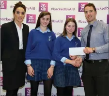  ?? Photos by Sheila Fitzgerald. ?? Former Cork senior footballer Colm O’Neill and Gráinne Dwyer with St Mary’s Secondary School pupils Caitlin O’Brien and Sarah Walsh.