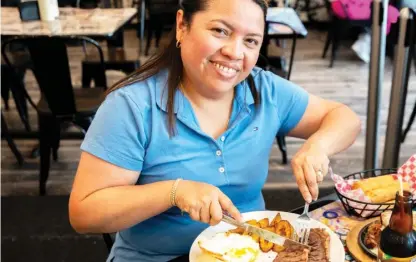  ?? PEYTON REICH/SUN-TIMES ?? Maibeilis Chan is co-owner of Sabe a Zulia, 5306 W. Fullerton Ave., a Venezuelan restaurant in Belmont Cragin that will be among the eateries in Latino Restaurant Weeks.