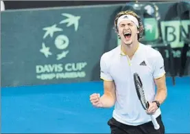  ?? FOTO: EFE ?? Sascha Zverev, dos puntos para Alemania. En cinco sets a De Miñaur y en tres a Kyrgios