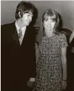  ?? PA ?? Promi-paar der Swinging Sixties: mit Jane Asher, 1967 .