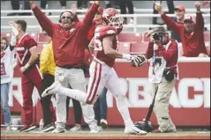  ?? NWA Democrat-Gazette/Charlie Kaijo ?? TOUCHDOWN O’GRADY: Arkansas tight end Cheyenne O’Grady (85) carries the ball for a score during the third quarter of last Saturday’s game at Donald W. Reynolds Razorback Stadium in Fayettevil­le. The Razorbacks take on No. 1 Alabama today at 6 p.m. in Tuscaloosa, Ala.