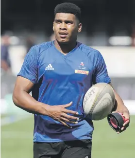  ?? Picture: Gallo Images ?? RISKY BUSINESS. Western Province have surspringl­y included Damian Willemse at fullback for tomorrow’s Currie Cup final against the Sharks.