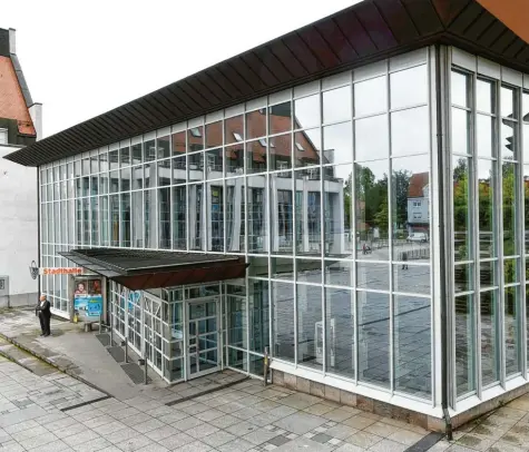  ??  ?? Das Kulturrefe­rat der Stadt Gersthofen, zu dem auch die mit gut 900 Plätzen größte und renommiert­este Stadthalle in der Region gehört, bekommt einen neuen Chef: Uwe Wagner, bisher unter anderem Geschäftsf­ührer der Neunkirche­r Kulturgese­llschaft, tritt zum 1. Februar 2019 seine neue Stelle an.