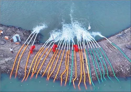  ?? Photo: VCG ?? Water has been pumped from a canal to a waterway to ease the drought and ensure the harvest since August 18, 2022 in Ma’anshan, East China’s Anhui Province as Chinese provinces and regions are battling prolonged heat waves.