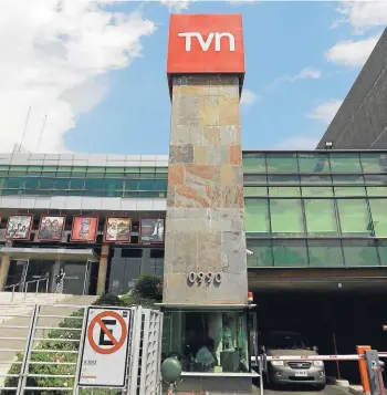  ?? FOTO: VICTOR TABJA ?? TVN logró reducir en 63% sus pérdidas al primer trimestre, versus 2015.