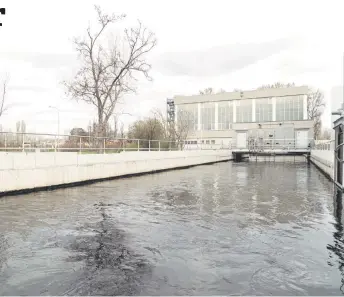  ?? — AFP photo ?? Photo shows purified wastewater from the treatment plant inside a basin before it is transferre­d to the heat pump plant run by energy company Wien Energie in the Simmering district of Vienna, Austria.