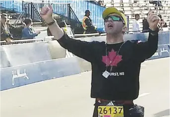  ??  ?? Allan Lagacé a réalisé le rêve d’une vie en 2016, quand il a franchi la ligne d’arrivée du Marathon de Boston après une course de huit heures et 15 minutes. - Archives