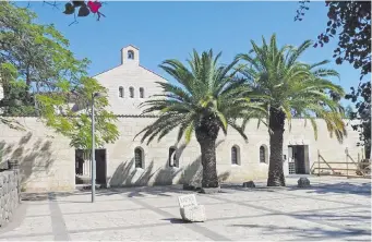  ?? ?? Iglesia de la Multiplica­ción de los Panes y los Peces (Tabgha, Israel).