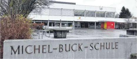  ?? FOTO: MARION BUCK ?? Mit der Sanierung der Michel-Buck-Schule soll in diesem Jahr begonnen werden.