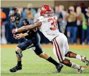  ?? [PHOTO BY NATE BILLINGS, THE OKLAHOMAN] ?? Oklahoma defensive end/linebacker Ogbonnia Okoronkwo was named one of nine semifinali­sts for the Lott IMPACT Trophy on Wednesday.