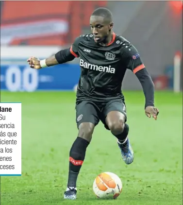  ??  ?? Moussa Diaby, centrocamp­ista del Bayer Leverkusen, está en la agenda de futuribles del Real Madrid.