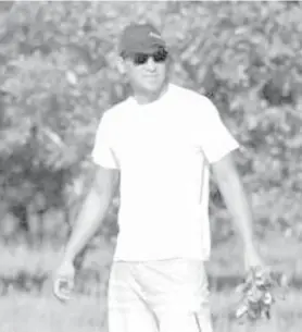  ?? LALAINE M. JIMENEA ?? Vice Mayor Leo Carmelo Locsin Jr. during a mangrove planting project in Ormoc City.