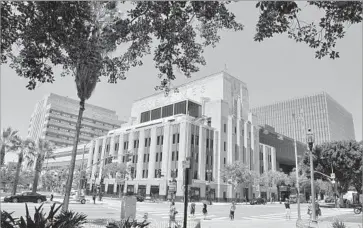  ?? Jerome Adamstein Los Angeles Times ?? THE L.A. TIMES has called this building in downtown Los Angeles home since 1935. It’s unclear if the newspaper will stay there now that Tribune Media has sold the property to Canadian developer Onni Group.