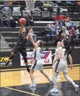  ?? / Lorene Parker ?? Cedartown and Rockmart faced off in a second of now three games this season during the Rockmart Holiday Tournament on Dec. 22. Rockmart won out on the day.