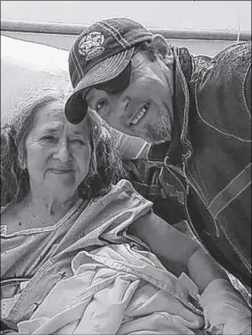  ?? SUBMITTED PHOTO ?? Je  Hiltz of Springhill has a photo taken with his mother, Doreen, who is a patient in the ICU at the Cumberland Regional Health Care Centre.