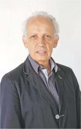  ??  ?? Fernando Pérez es académico de la UC desde 1975.