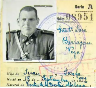  ?? E.S. ?? Tarjeta de identidad del guardia 2º José Barragán Vega en 1942.