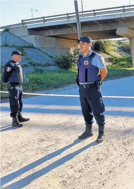  ?? (RAIMUNDO VIÑUELAS / ARCHIVO) ?? Muerto. “El Colorado” fue encontrado sin vida debajo de la avenida Circunvala­ción, camino a Chacras de la Merced.