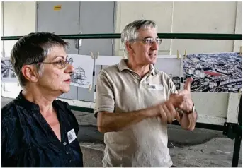  ??  ?? Les auteurs Marie Prat et Jacques Boutet lors des Journées du patrimoine, en 2014.