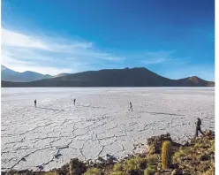  ??  ?? Sunset at the Bolivia Uyuni Salt Flats.