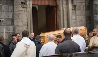  ?? Pic: ?? Comrades from the British Army were pall-bearers for the late Jack O’Hora from West Sligo killed in a crash near Ballina on Tuesday 13th October. Keith Heneghan