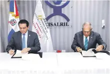  ?? ?? Daniel Rivera y Jesús Feris firmaron el convenio.