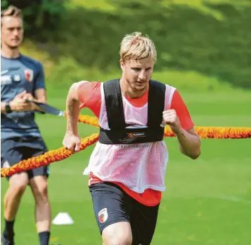  ?? Foto: Klaus Rainer Krieger ?? Mit aller Macht wollte Martin Hinteregge­r zu Eintracht Frankfurt wechseln. Dies ist dem Österreich­er nun gelungen, er verlässt endgültig den FC Augsburg.