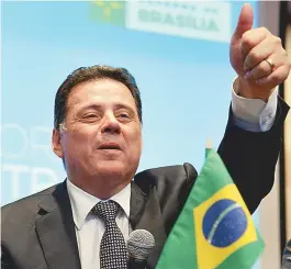  ??  ?? Marconi Perillo é apoiado pelo grupo ligado ao senador Aécio Neves