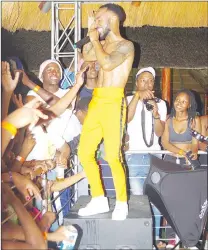  ?? (Pics: Mxolisi Dlamini) ?? The South African musician captured performing at Ekhayeni Chillaz.