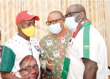  ??  ?? L-R: Gideon Ikhine, deputy director-general, Edo State PDP Campaign Council; Peter Obi, former vice presidenti­al candidate of the PDP, and Godwin Obaseki, gubernator­ial candidate of the PDP/EDO State governor, during the governor’s courtesy visit to the Dukes in Orhionmwon LGA, at the palace of Enogie of Evbobanosa.
