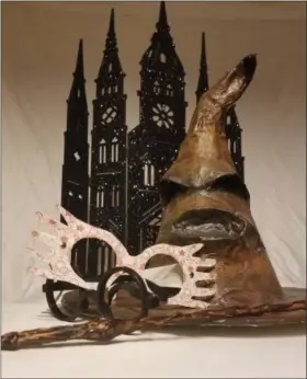  ?? ASSOCIATED PRESS ?? This August 2018 photo provided by Selah Hovda shows a Sorting Hat made by Hovda for her son’s Harry Potter-themed birthday party in Phoenix, Ariz. The paper-mache Sorting Hat was made with a base of cereal boxes and cost about $5.