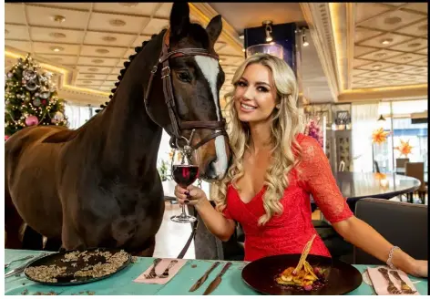  ??  ?? Rosanna Davison is joined for dinner by Imaran from Cromwellst­own Stables in Kilteel to launch the Naas winter meeting